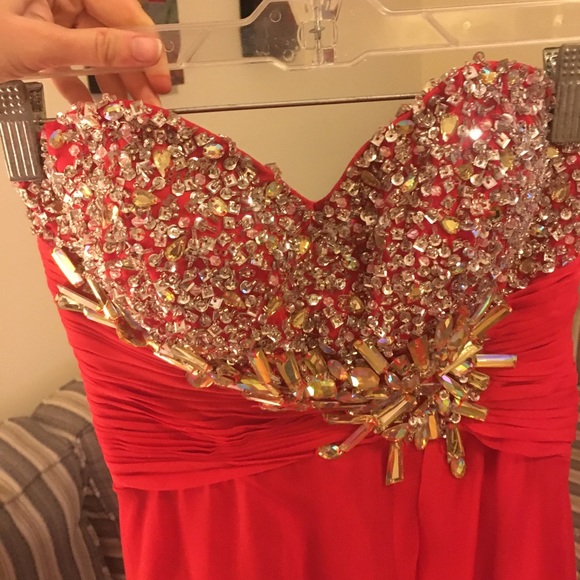 Prom dress - Picture 2 of 8